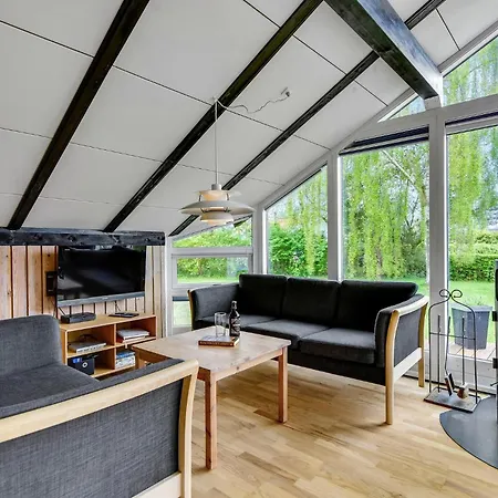 3 Bedroom Beautiful In Sydals Skovby (Syddanmark)