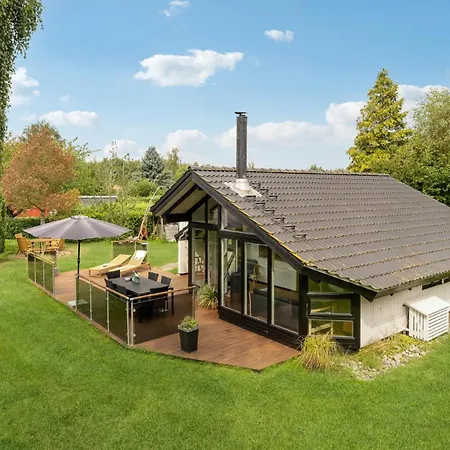 3 Bedroom Beautiful In Sydals