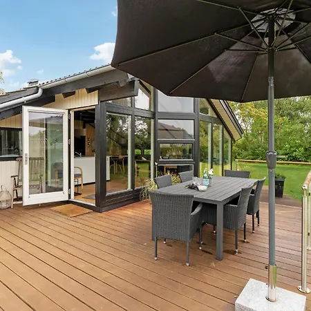 3 Bedroom Beautiful In Sydals